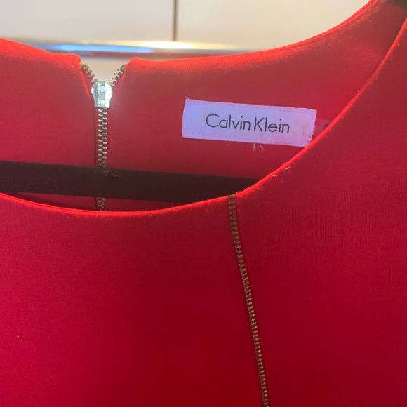 Red sleeveless Calvin Klein top, size 8-10.  Excellent condition - Picture 2 of 3